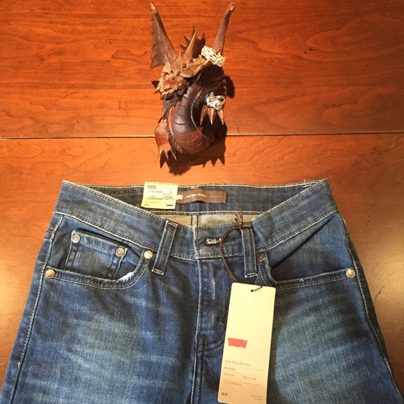 Levi’s Skinny Jeans - Size 2P - Black Tab - NWT! - Picture 2 of 5